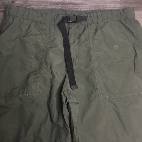 🐙 UniQlo Men’s Green Trunks - Picture 3 of 5